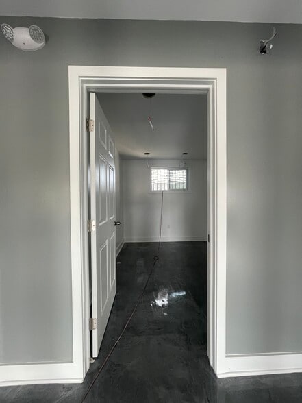 More Photos Of 3447-61 Richmond St, Philadelphia Showroom For Sale