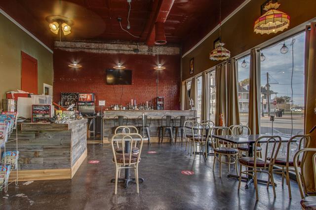 More Photos Of 306 E Don Tyler Ave, Dewey Storefront Retail Office For Sale