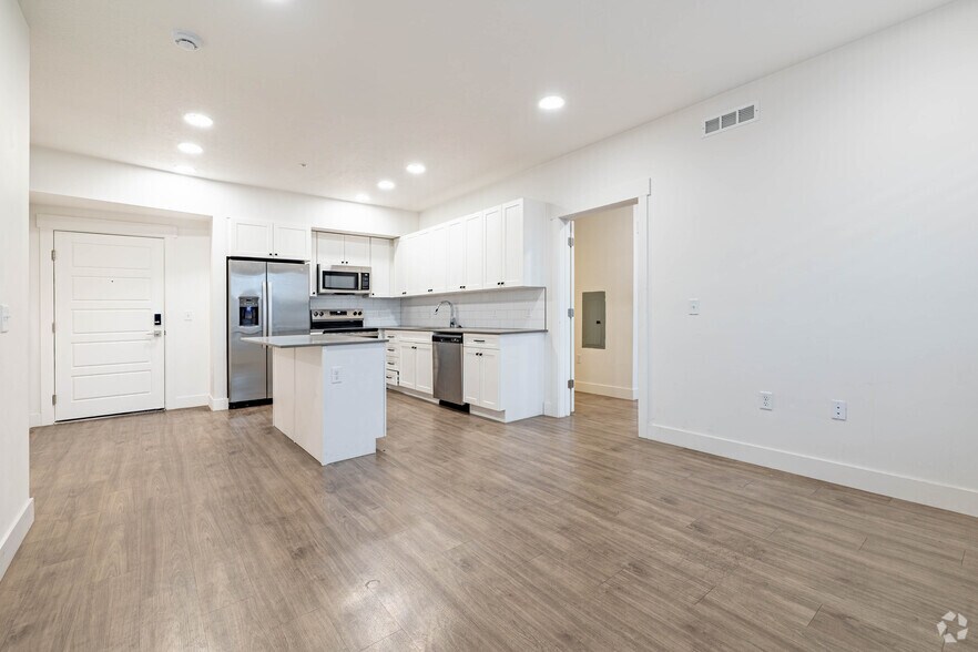 More Photos Of 1925 W North Temple, Salt Lake City Apartments For Lease