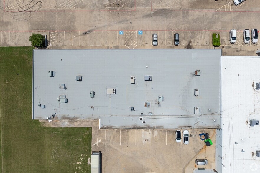 More Photos Of 4099-4111 W Camp Wisdom Rd, Dallas Unknown For Lease