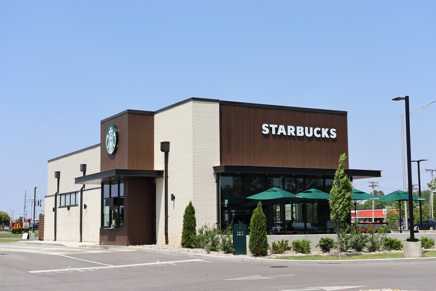 Primary Photo Of 1474 N State St, Greenfield Restaurant For Sale