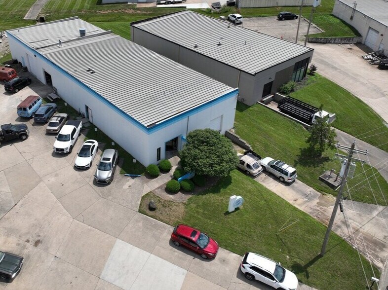 More Photos Of 9046 Goldpark Dr, Hamilton Manufacturing For Lease