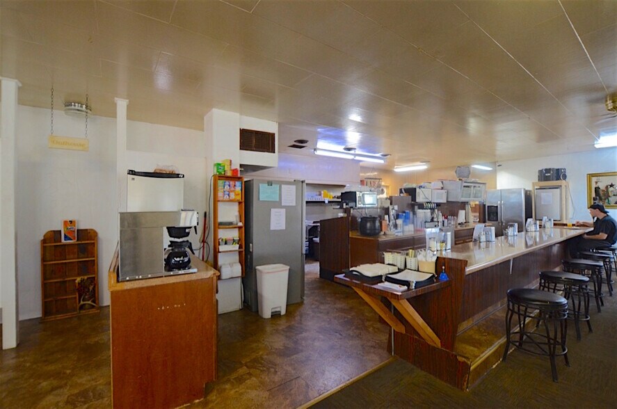 More Photos Of 108 Bailey St, Lima Restaurant For Sale