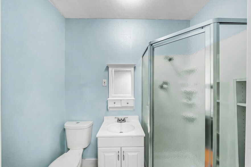 More Photos Of 1791 Blount Rd, Pompano Beach Warehouse For Sale