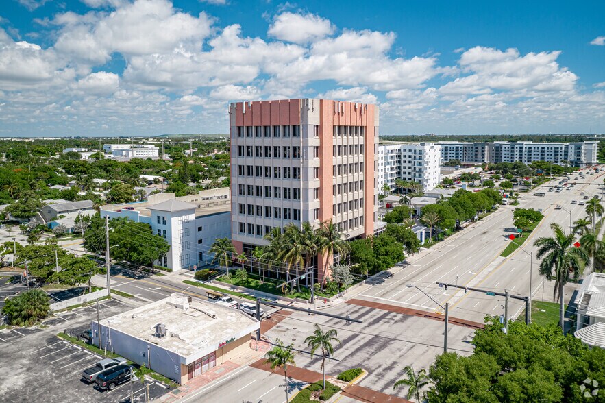 More Photos Of 225 N Federal Hwy, Pompano Beach Office For Lease