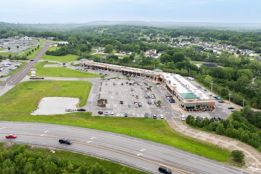 More Photos Of 1209-1279 Main St, Imperial General Retail For Lease