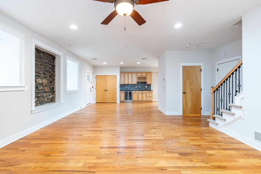 More Photos Of 4557 Manayunk Ave, Philadelphia Apartments For Sale
