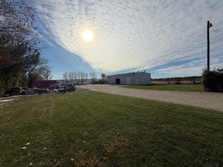 More Photos Of 2040 W Roosevelt Rd, West Chicago Warehouse For Sale