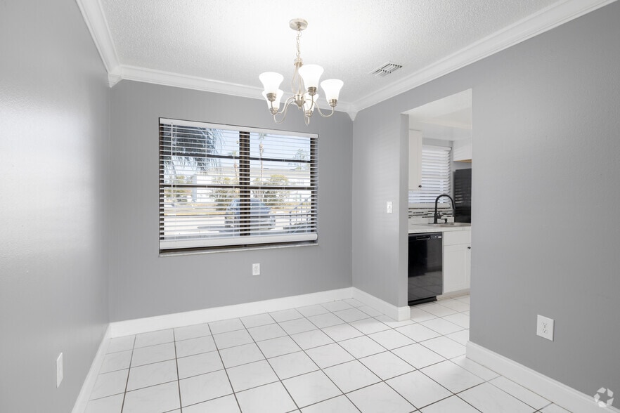 More Photos Of 180 Royal Palm Dr, Kissimmee Apartments For Sale