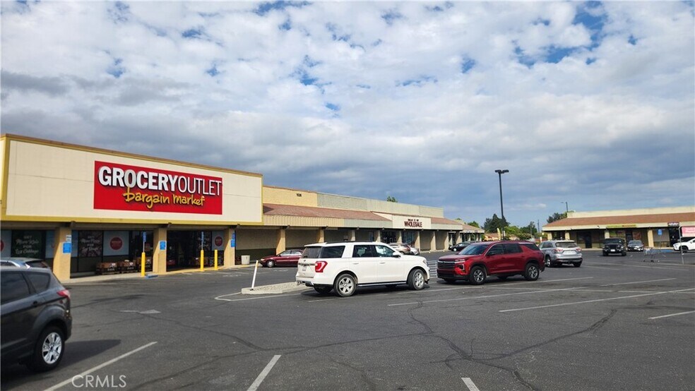 More Photos Of 1000-1028 South St, Orland General Retail For Lease