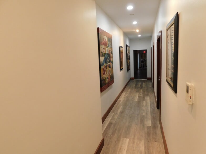 More Photos Of 68 W Main St, Danville Office For Lease