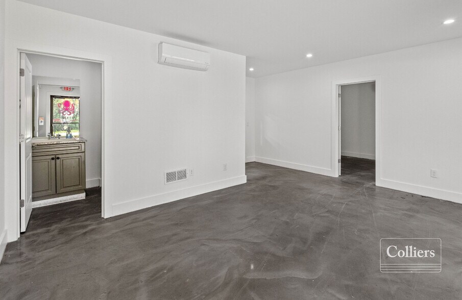 More Photos Of 7329 Spa Rd, Charleston Warehouse For Sale