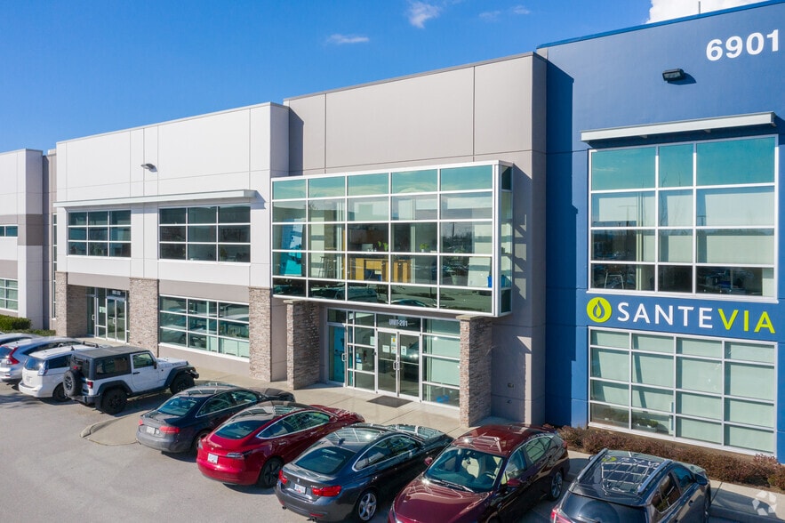 More Photos Of 6901 72nd St, Delta Warehouse For Lease