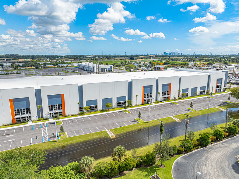 More Photos Of 3055 Burris Rd, Davie Unknown For Lease