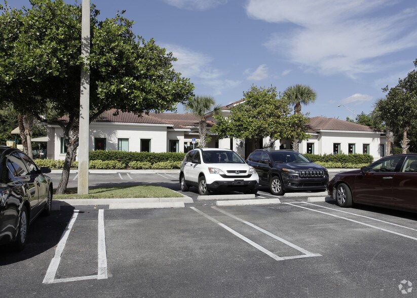 More Photos Of 12460-12468 W Atlantic Blvd, Coral Springs Medical For Lease