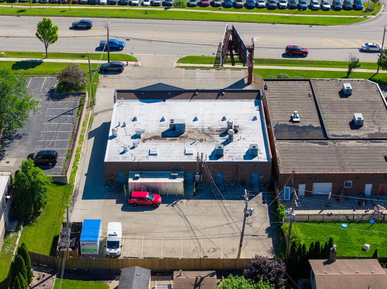 More Photos Of 1910-1918 N Rand Rd, Palatine Freestanding For Sale