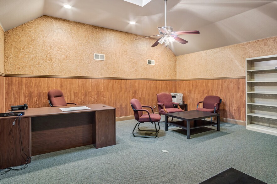 More Photos Of 5506 Broadway Blvd, Garland Medical For Sale