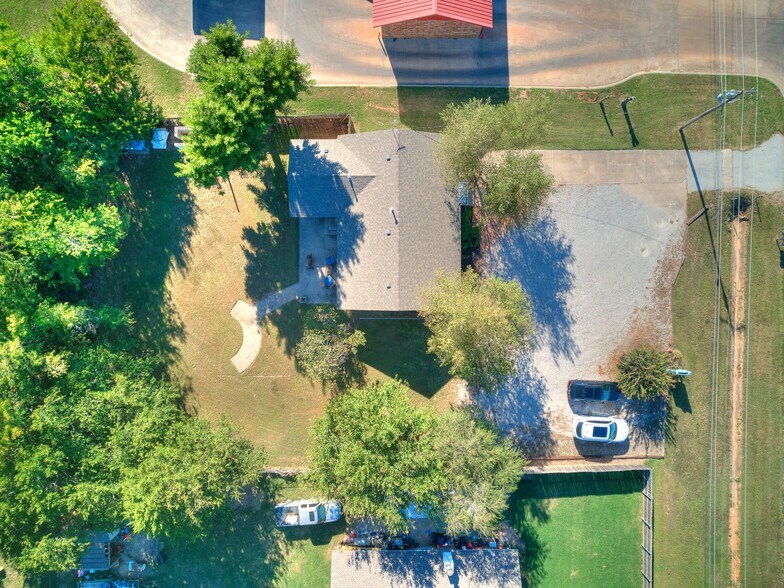 More Photos Of 16446 NE 23rd St, Choctaw Office Residential For Sale