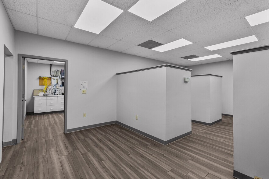 More Photos Of 125 Solleftea Dr, Madison Industrial For Lease