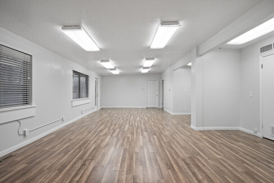 More Photos Of 9386 S Redwood Rd, West Jordan Office For Lease