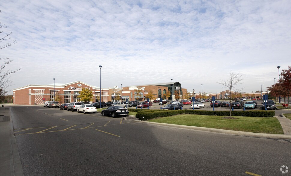 More Photos Of 3670-3780 Easton Market, Columbus General Retail For Lease
