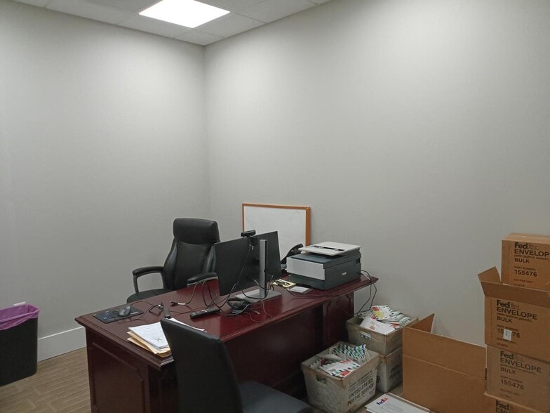 More Photos Of 5945 Peachtree Cors E, Peachtree Corners Flex For Sale