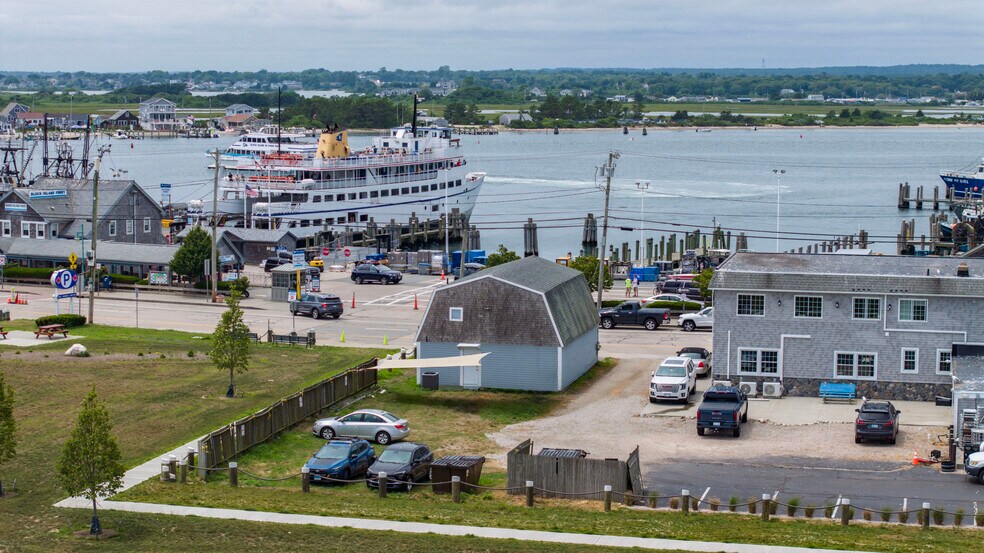 More Photos Of 311 Great Island Rd, Narragansett Freestanding For Sale