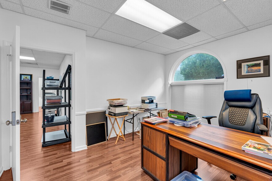 More Photos Of 309 Morris Ave, Spring Lake Office For Sale