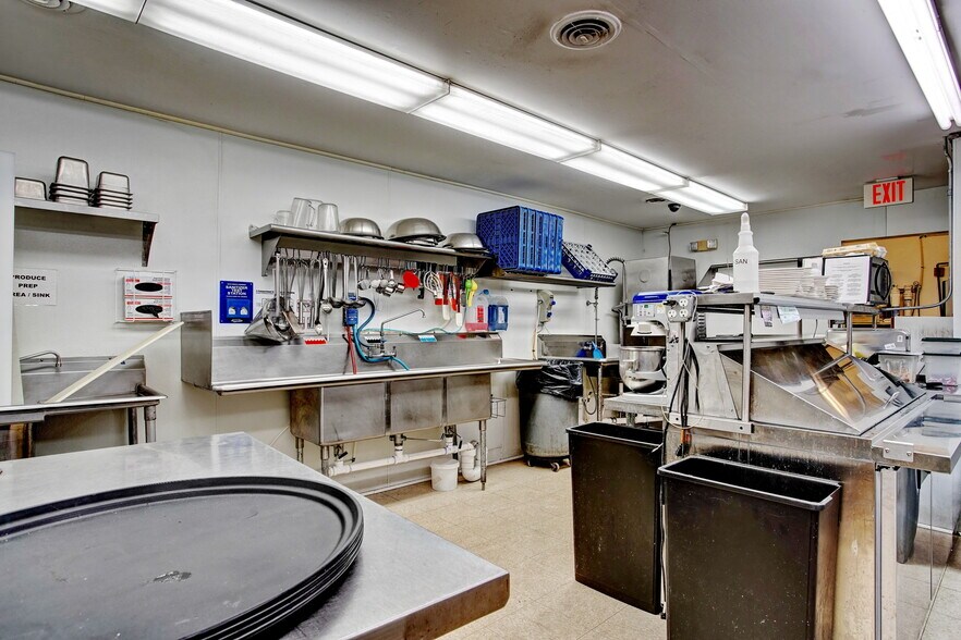 More Photos Of 2633 Holden Beach Rd SW, Holden Beach Restaurant For Sale