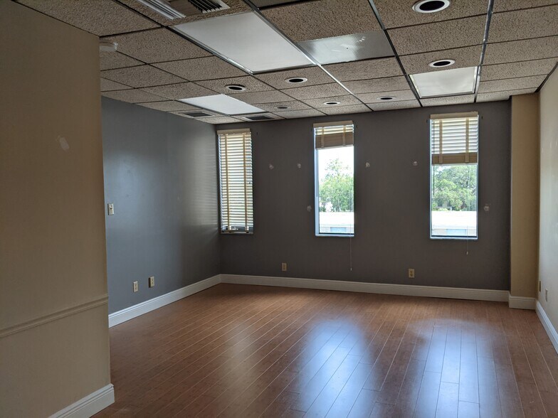 More Photos Of 9385 N 56th St, Temple Terrace General Retail For Lease