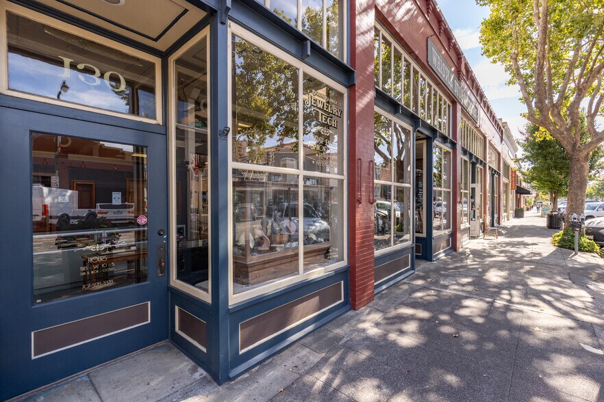 More Photos Of 130 4th St, Santa Rosa Storefront For Sale