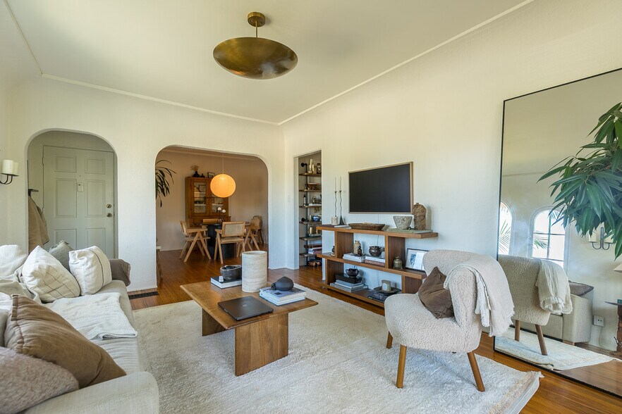 More Photos Of 1980 Chatsworth Blvd, San Diego Apartments For Sale