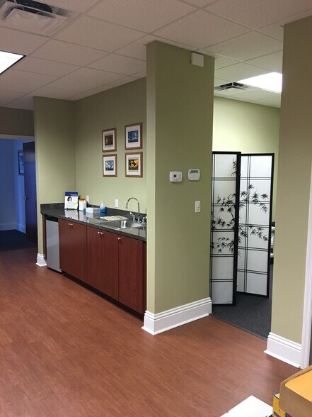 More Photos Of 1307 S International Pky, Lake Mary Office For Lease