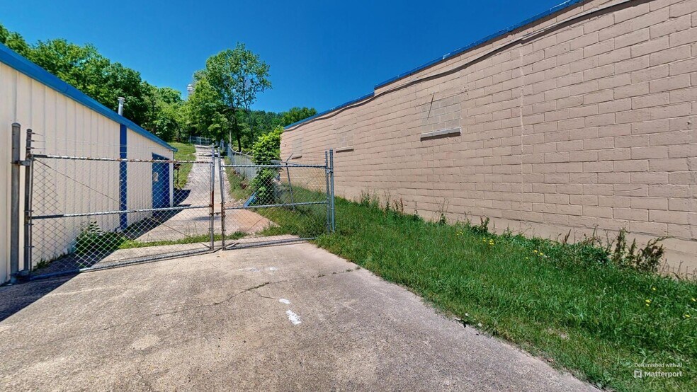 More Photos Of 1005 E Grand Ave, Hot Springs Unknown For Lease