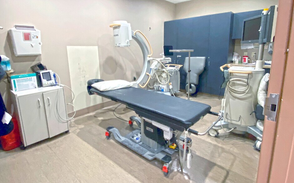 More Photos Of 450 Powers Ave, Harrisburg Medical For Lease