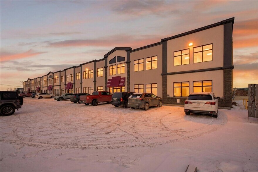 More Photos Of 5657-5677 99 St NW, Edmonton Loft Creative Space For Sale