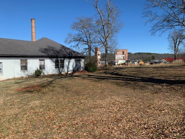 More Photos Of 203 Woodrow St, Pickens Industrial For Sale