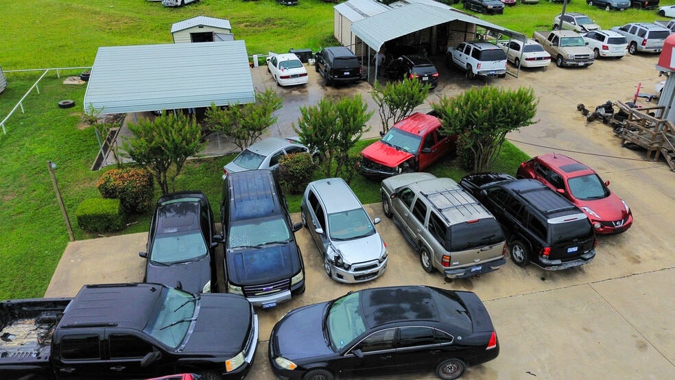 More Photos Of 5919 E Ben White Blvd, Austin Auto Dealership For Sale