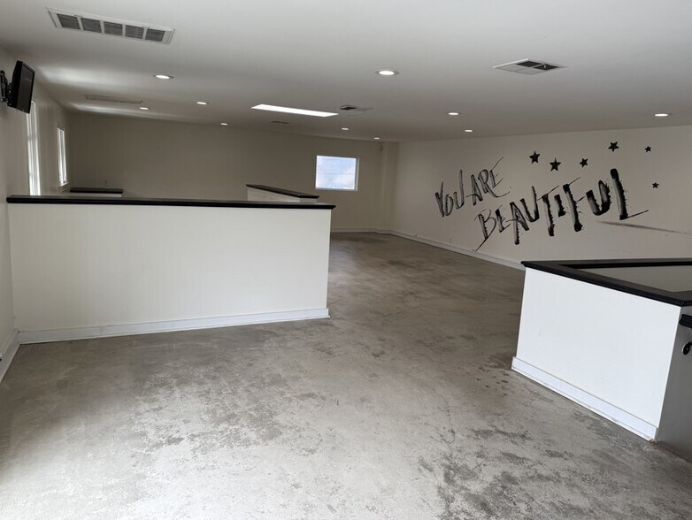 More Photos Of 8362 W 3rd St, Los Angeles General Retail For Sale