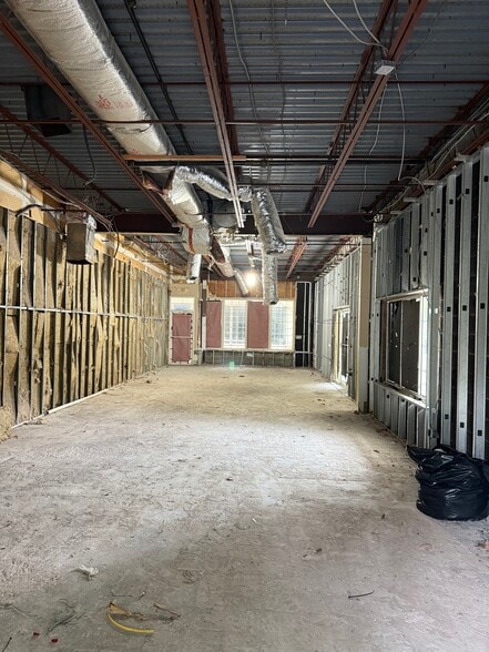 More Photos Of 111 Bedford Rd, Armonk Storefront Retail Office For Lease