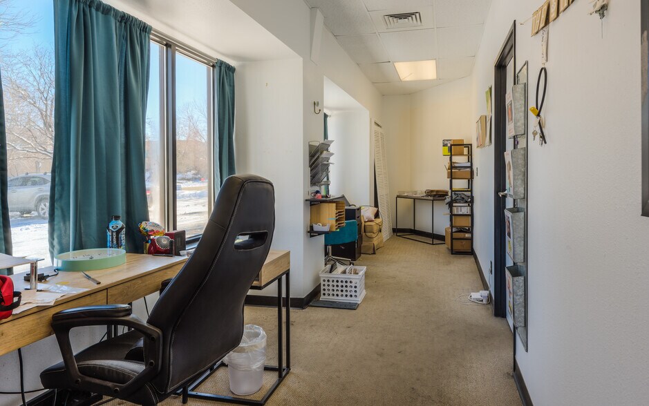 More Photos Of 573 S Arthur Ave, Louisville Warehouse For Lease