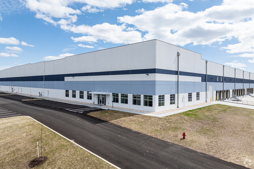 Primary Photo Of 60 Industrial Rd, Elizabethtown Distribution For Lease