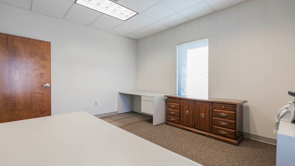 More Photos Of 12927 Plaza Dr, Richmond Light Manufacturing For Lease