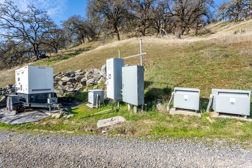 More Photos Of 4300 Young Creek Rd, Ukiah Specialty For Sale