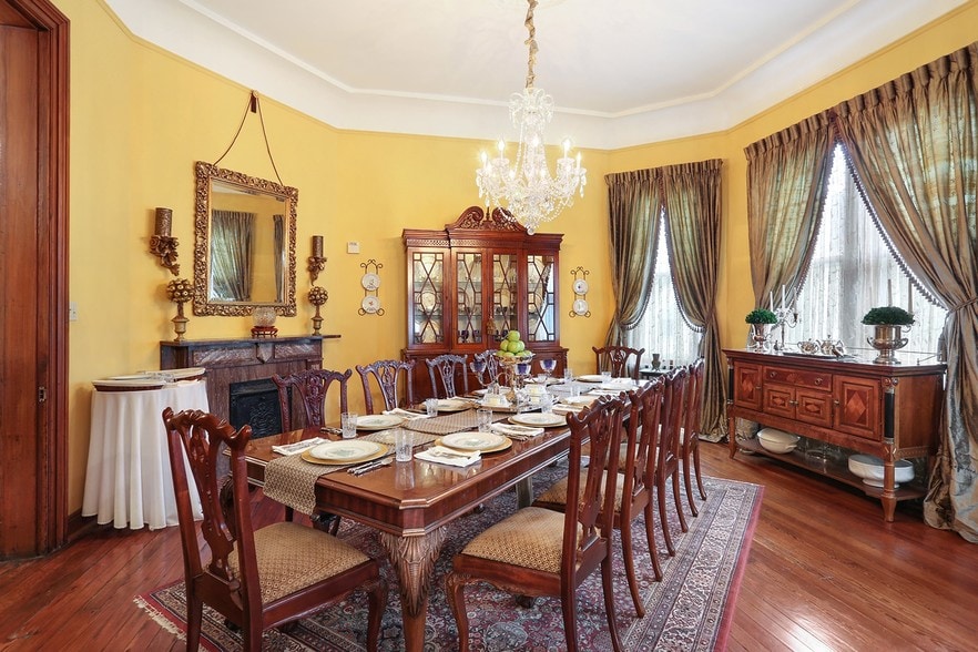 More Photos Of 120 S Pierce St, New Orleans Hotel For Sale