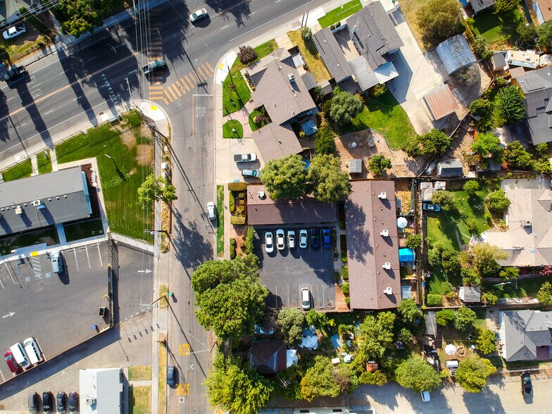 More Photos Of 1873 Grove Ave, Atwater Apartments For Sale