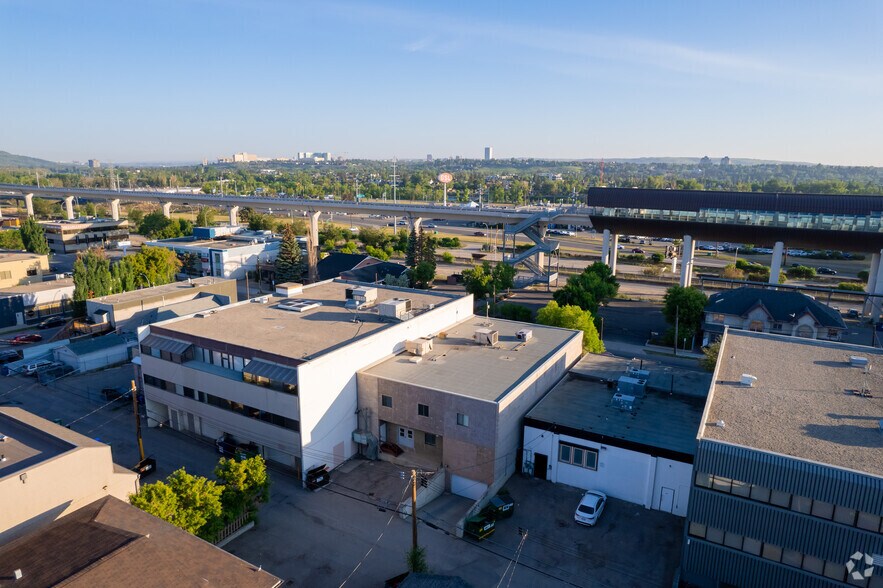 More Photos Of 1721 10th Ave SW, Calgary Office Residential For Sale