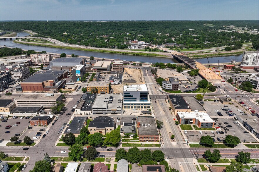 More Photos Of 110 S Broad St, Mankato Office For Lease