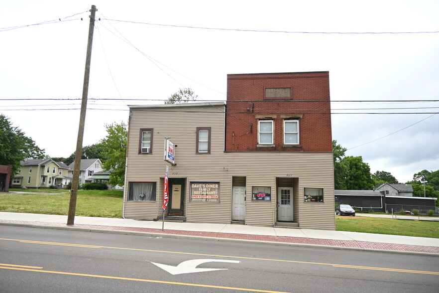 More Photos Of 937 W Wooster Rd, Barberton Storefront Retail Residential For Sale