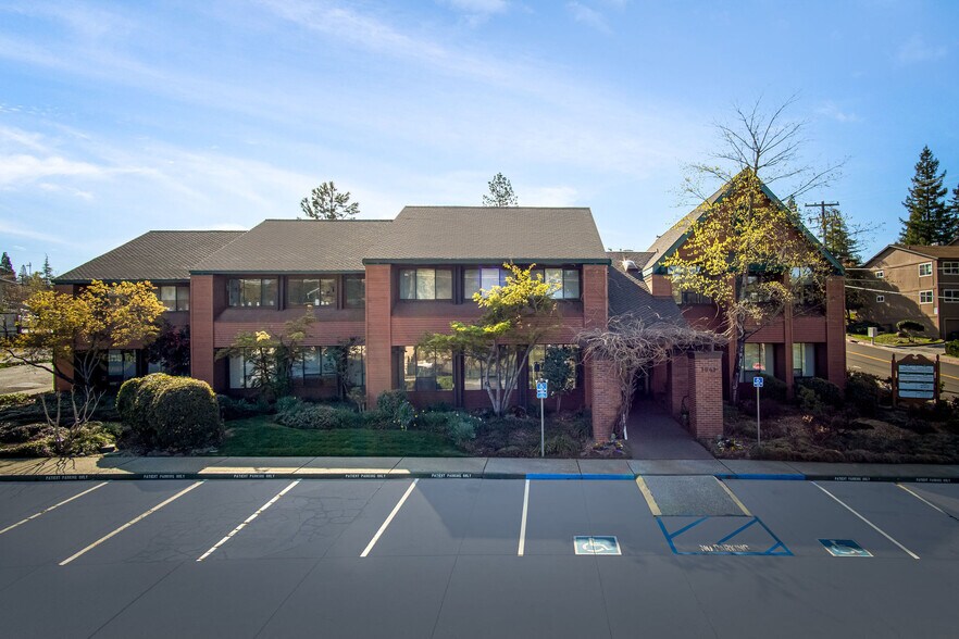 More Photos Of 1061 E Main St, Grass Valley Medical For Sale